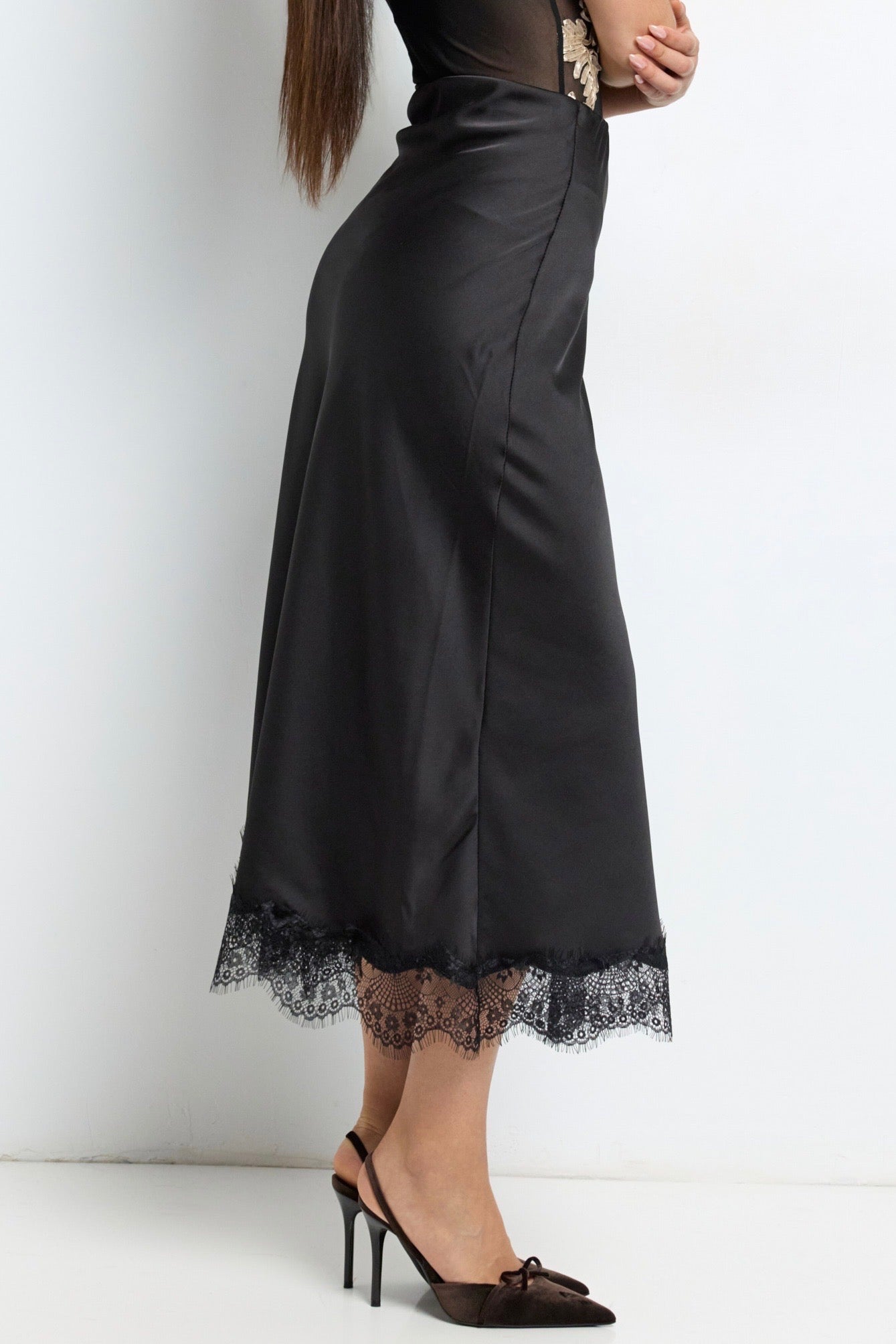 Falda Satén Encaje